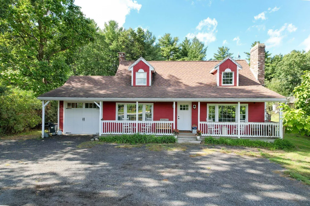 49 Simpson Mill Road Pelham NH 03076