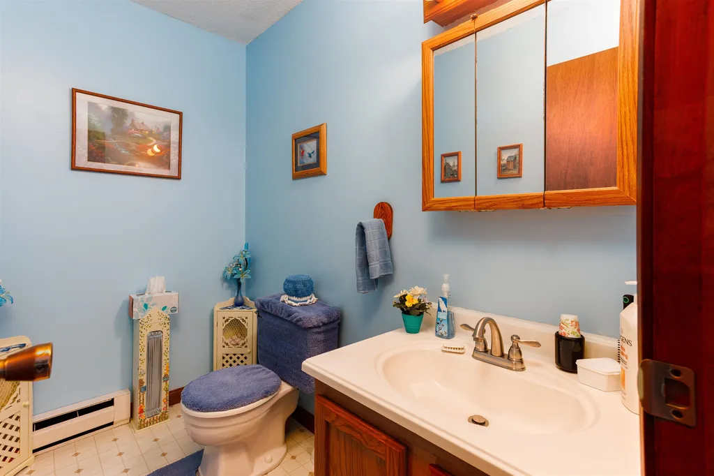 60 Woodlins Circle Colchester VT 05446