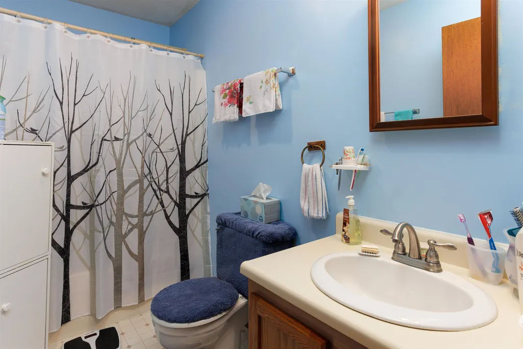 60 Woodlins Circle Colchester VT 05446