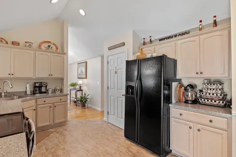 17 Red Oak Drive Gilford NH 03249