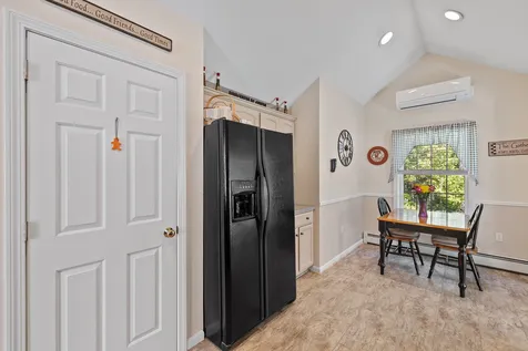 17 Red Oak Drive Gilford NH 03249