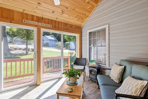 17 Red Oak Drive Gilford NH 03249