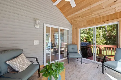 17 Red Oak Drive Gilford NH 03249