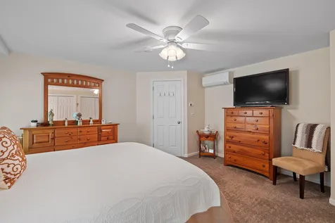 17 Red Oak Drive Gilford NH 03249