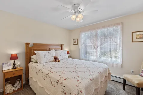 17 Red Oak Drive Gilford NH 03249