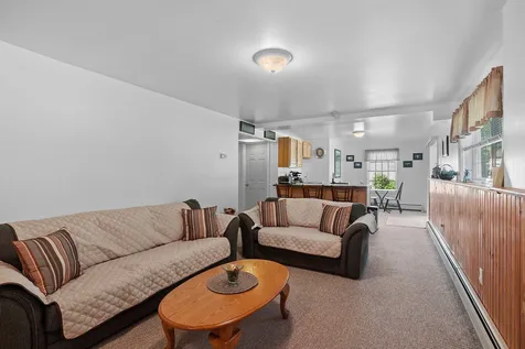 17 Red Oak Drive Gilford NH 03249