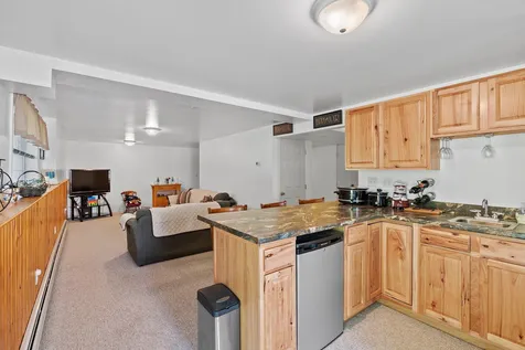 17 Red Oak Drive Gilford NH 03249