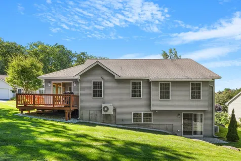 17 Red Oak Drive Gilford NH 03249