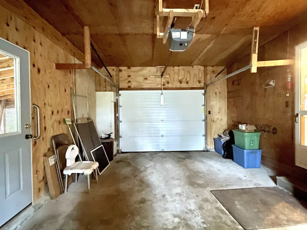 4 Spring Street Whitefield NH 03598