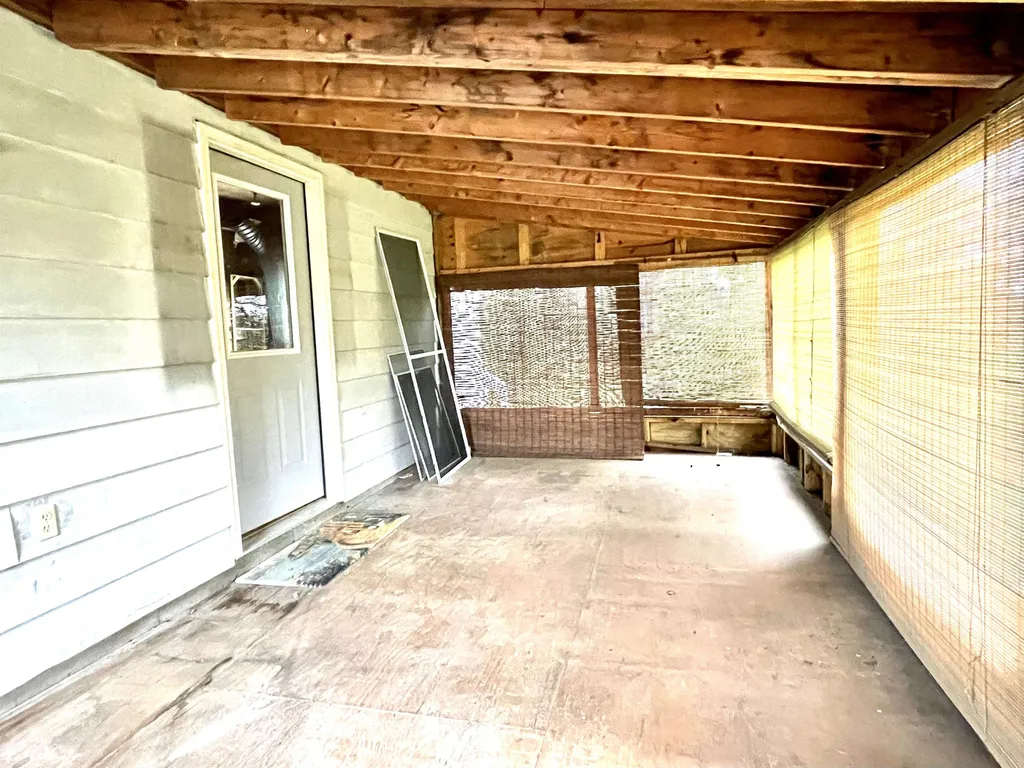 4 Spring Street Whitefield NH 03598
