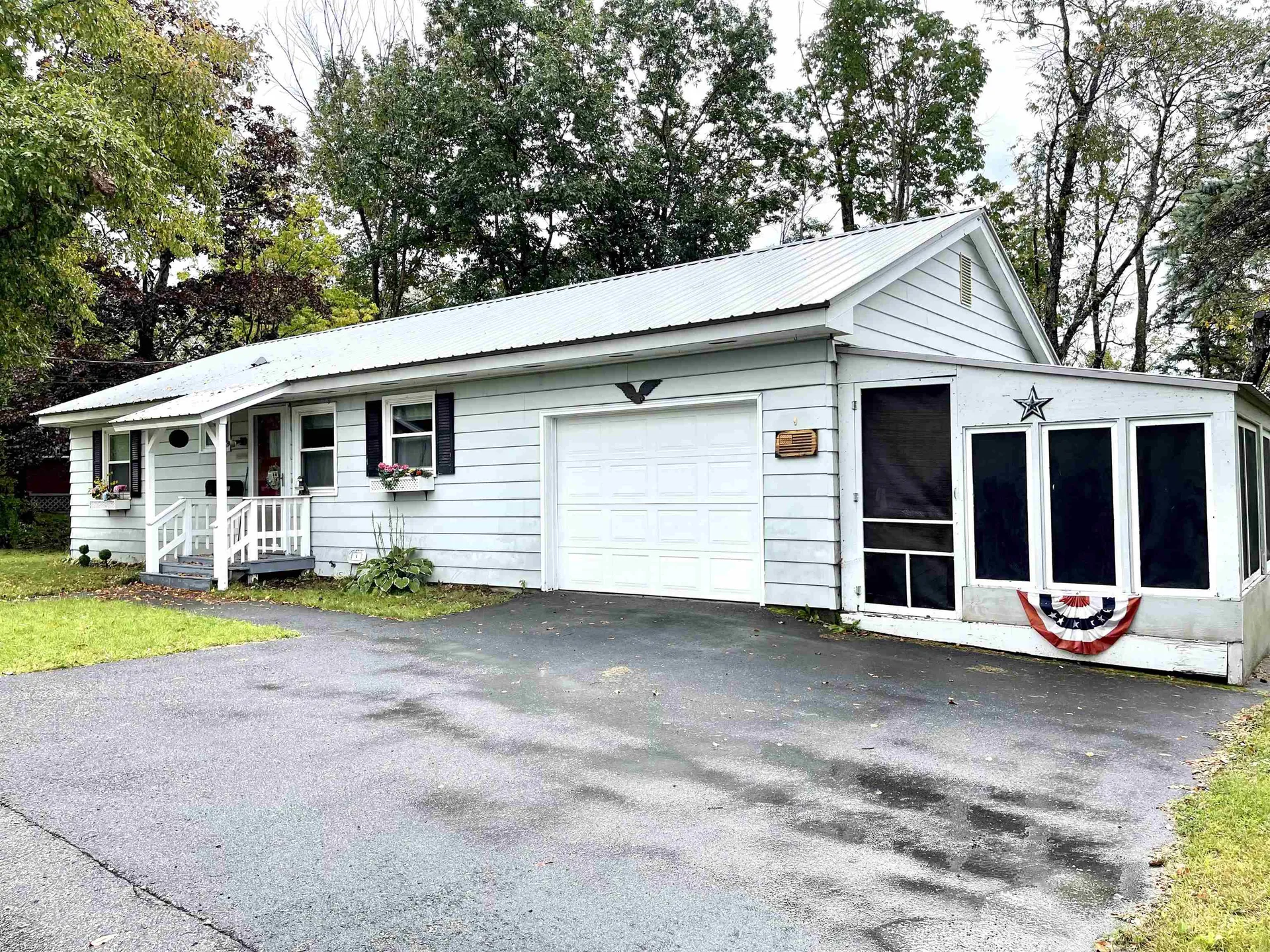 4 Spring Street Whitefield NH 03598