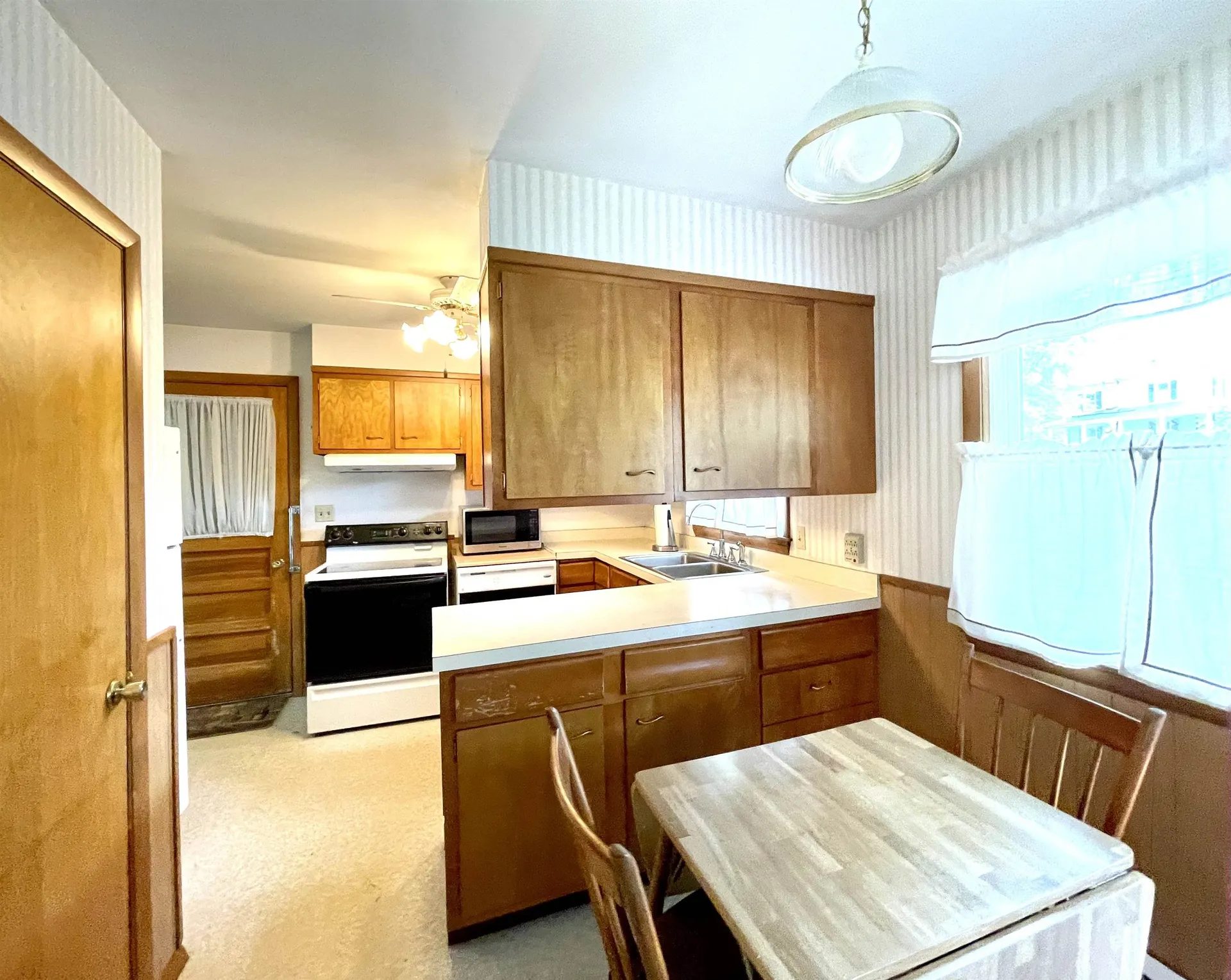 4 Spring Street Whitefield NH 03598