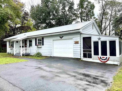 4 Spring Street Whitefield NH 03598