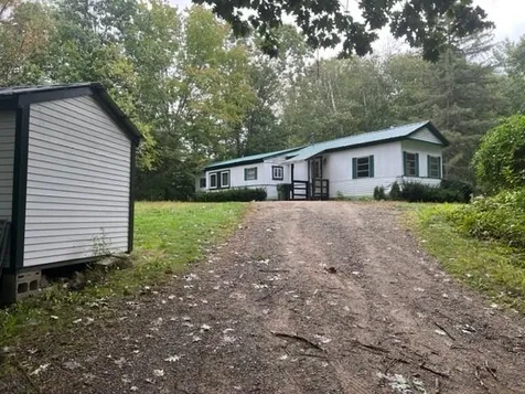 8 Williams Street Sandown NH 03873