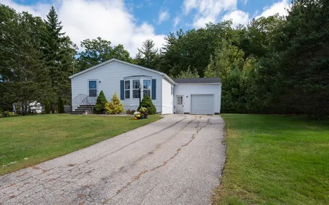 25 Granite Circle Hampstead NH 03841