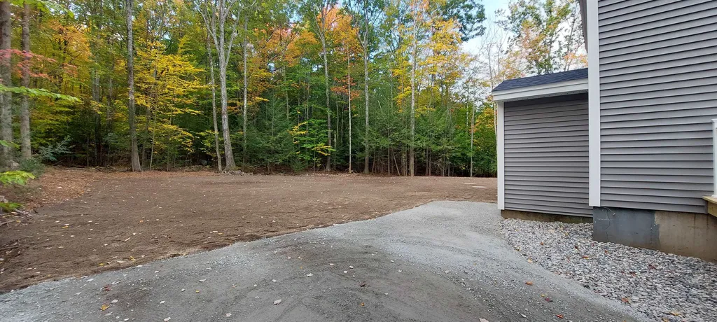 26 Merrick Road Raymond NH 03077