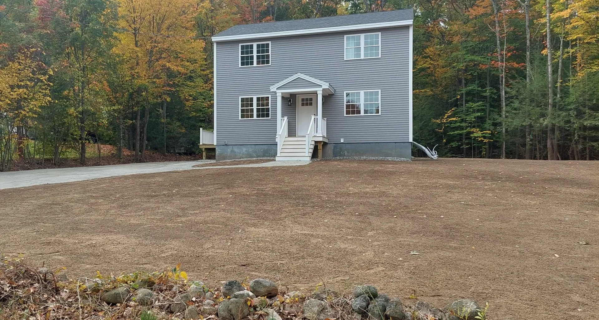 26 Merrick Road Raymond NH 03077