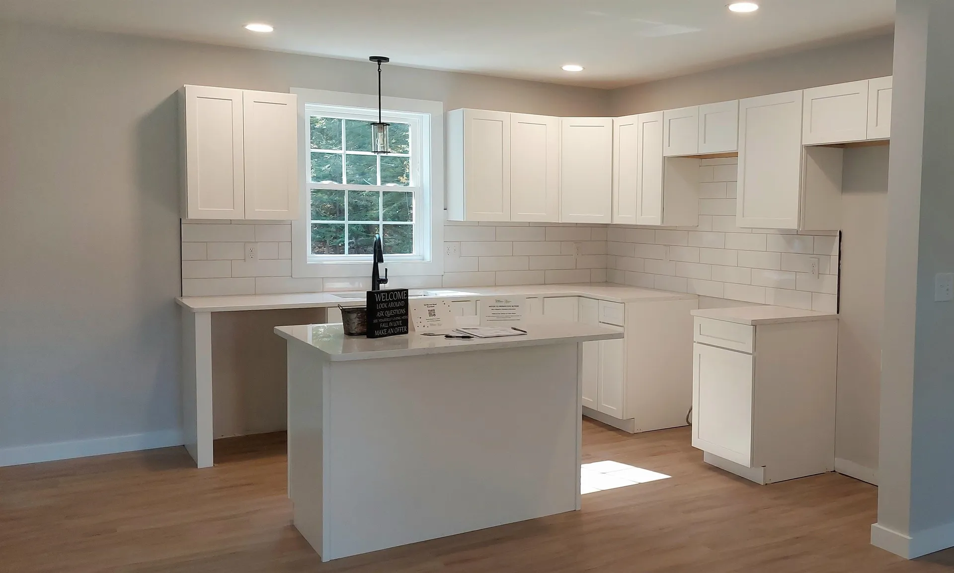 26 Merrick Road Raymond NH 03077