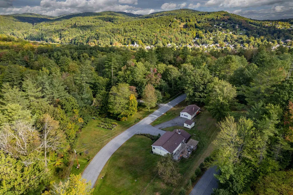 55 Jennifer Lane Hartford VT 05001