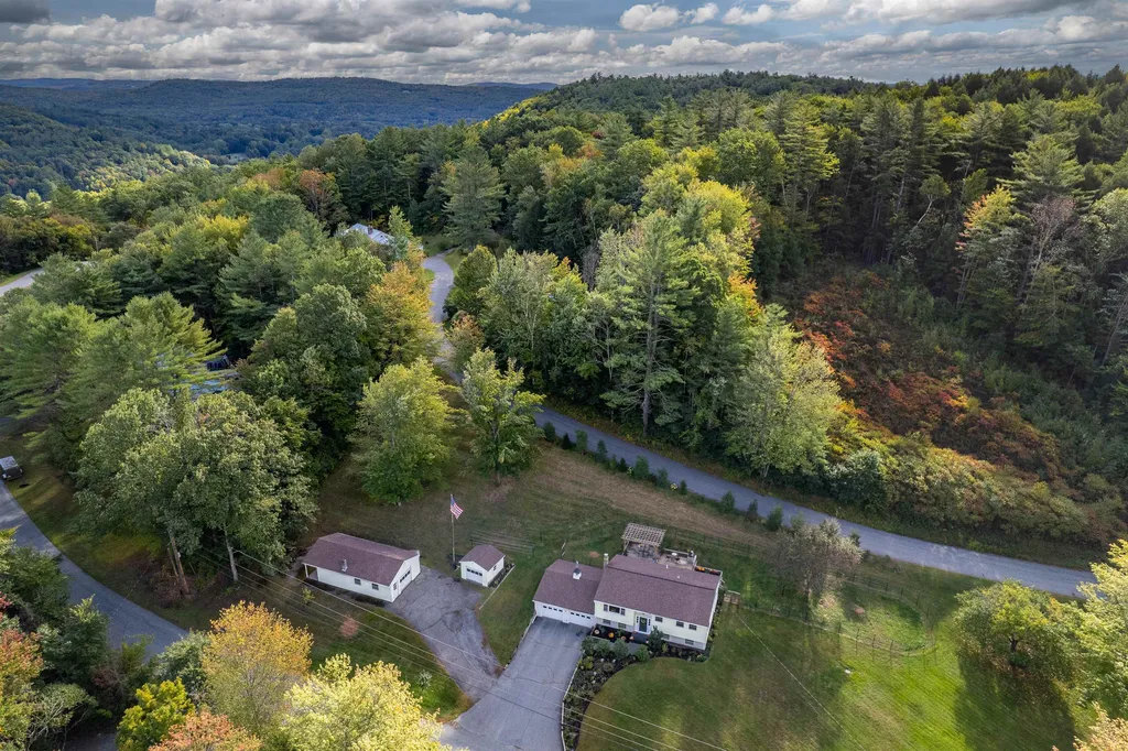55 Jennifer Lane Hartford VT 05001