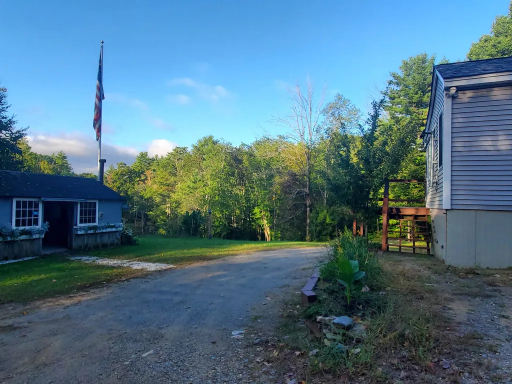 128 Kenney Road Loudon NH 03307