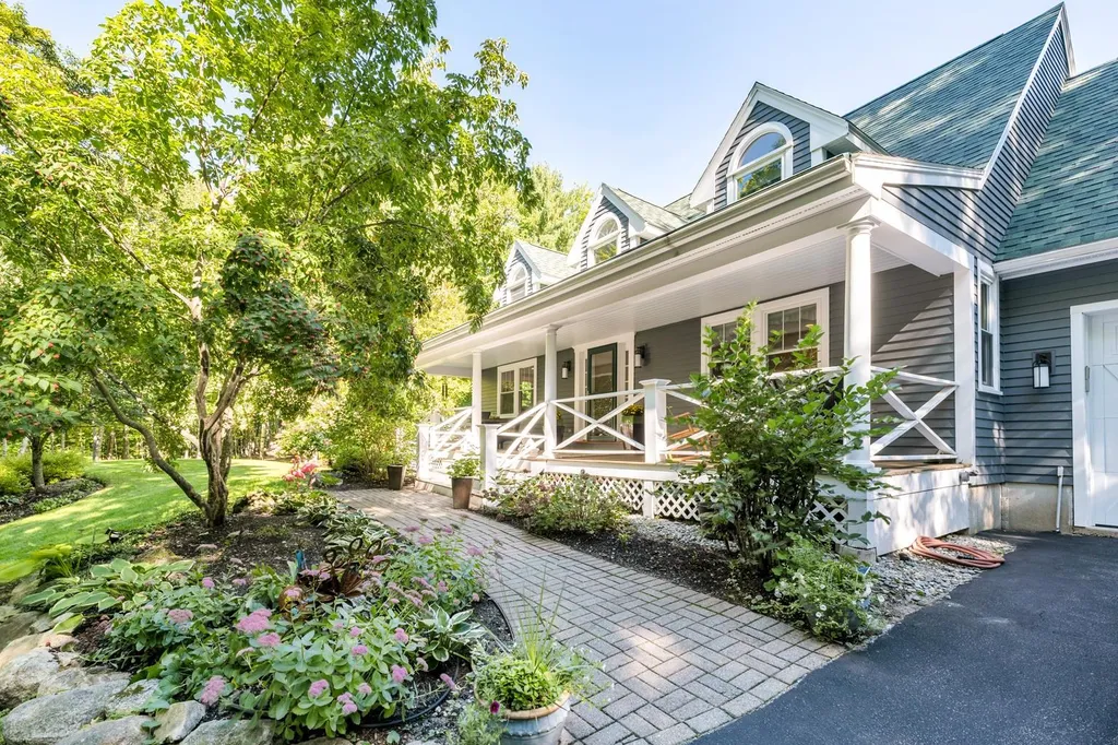 79 Waumbeck Road Wolfeboro NH 03894
