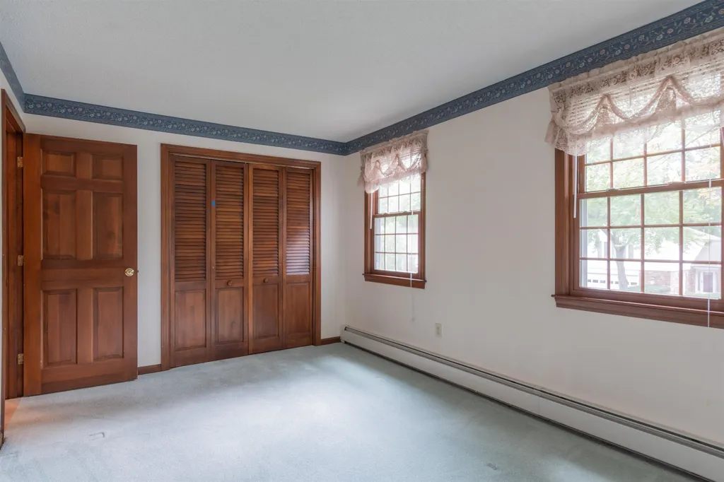 466 Coral Avenue Manchester NH 03104