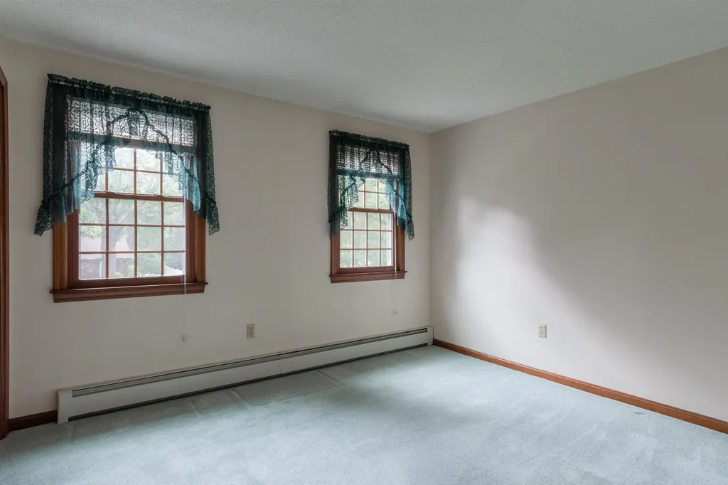 466 Coral Avenue Manchester NH 03104