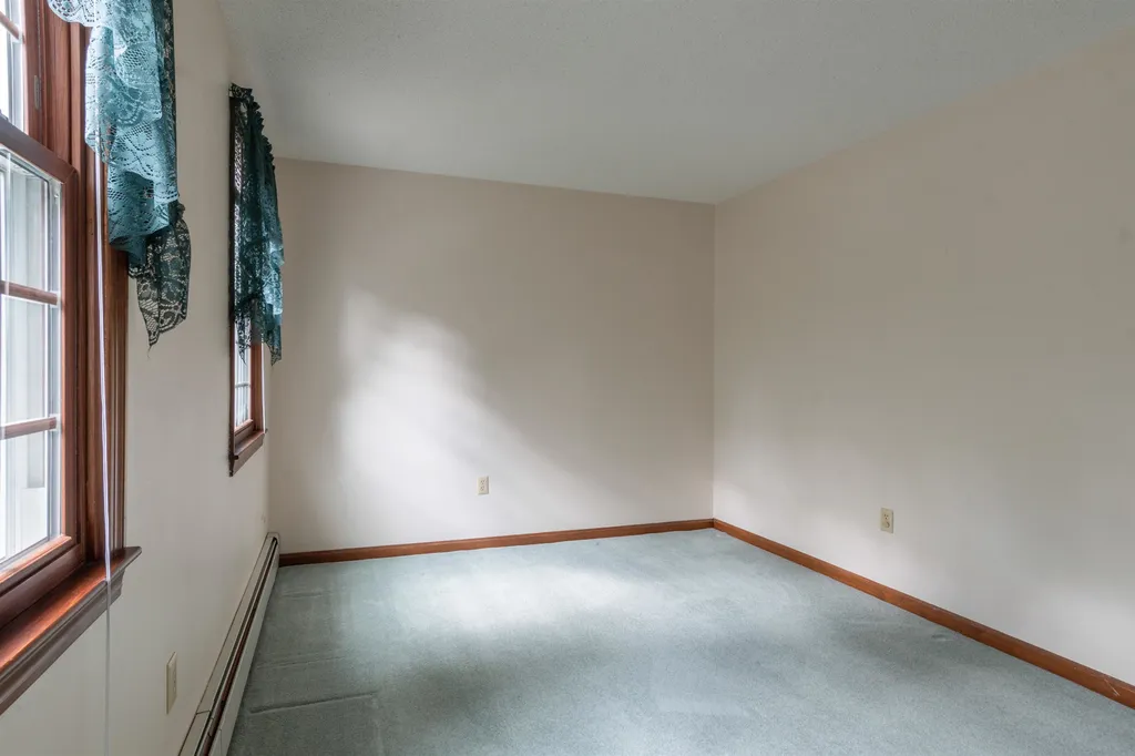 466 Coral Avenue Manchester NH 03104