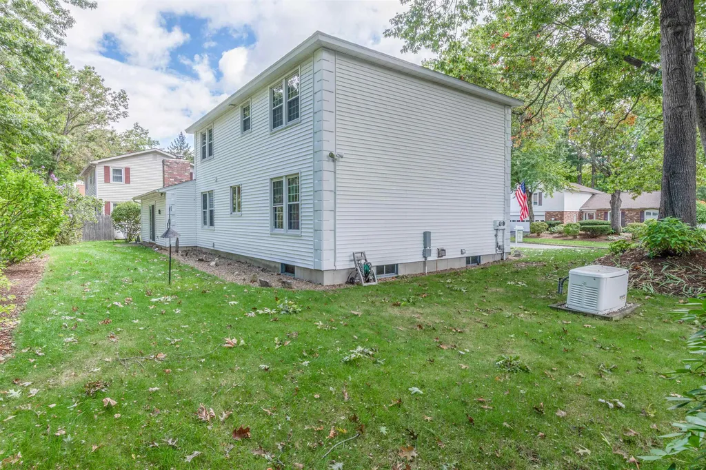 466 Coral Avenue Manchester NH 03104