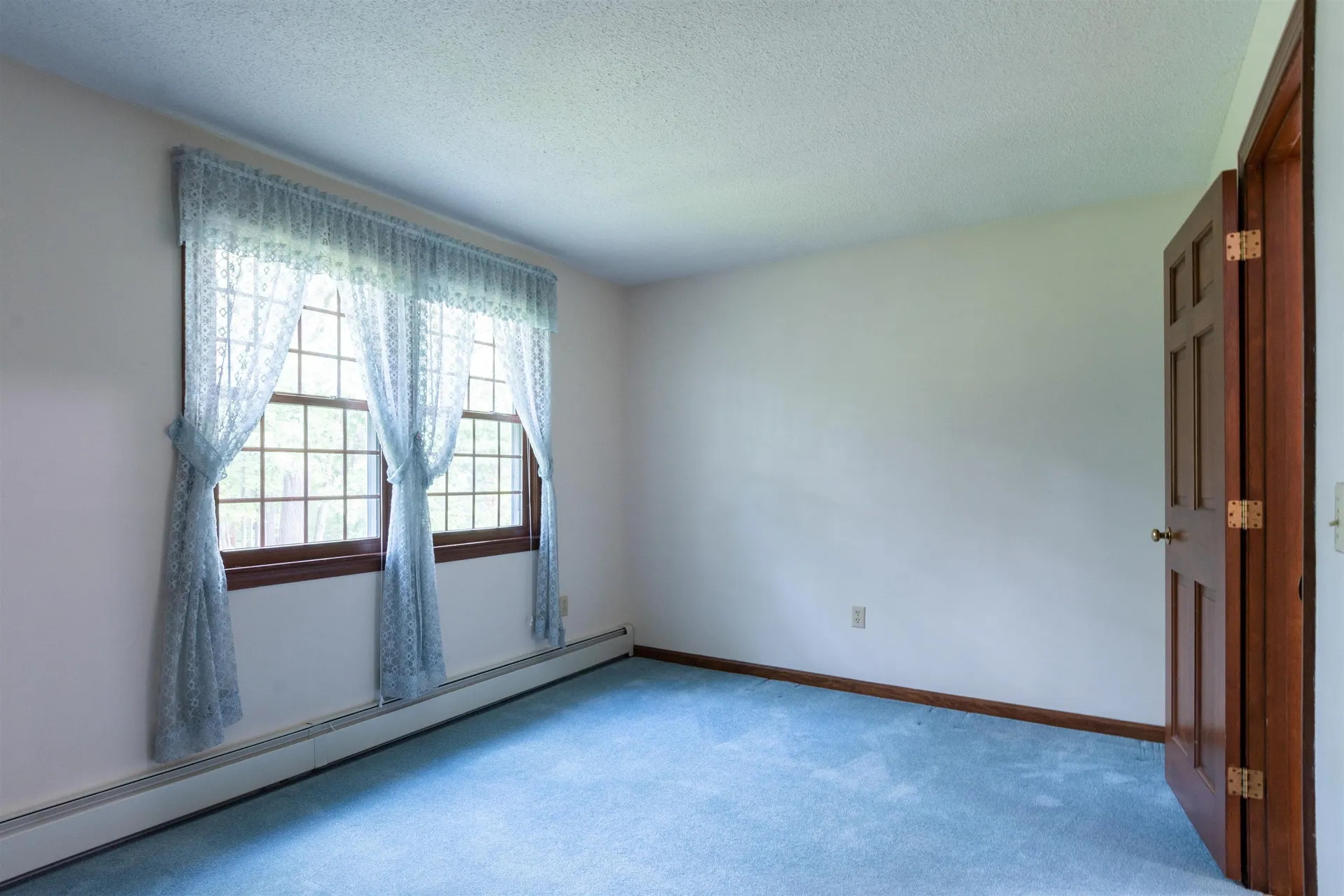 466 Coral Avenue Manchester NH 03104