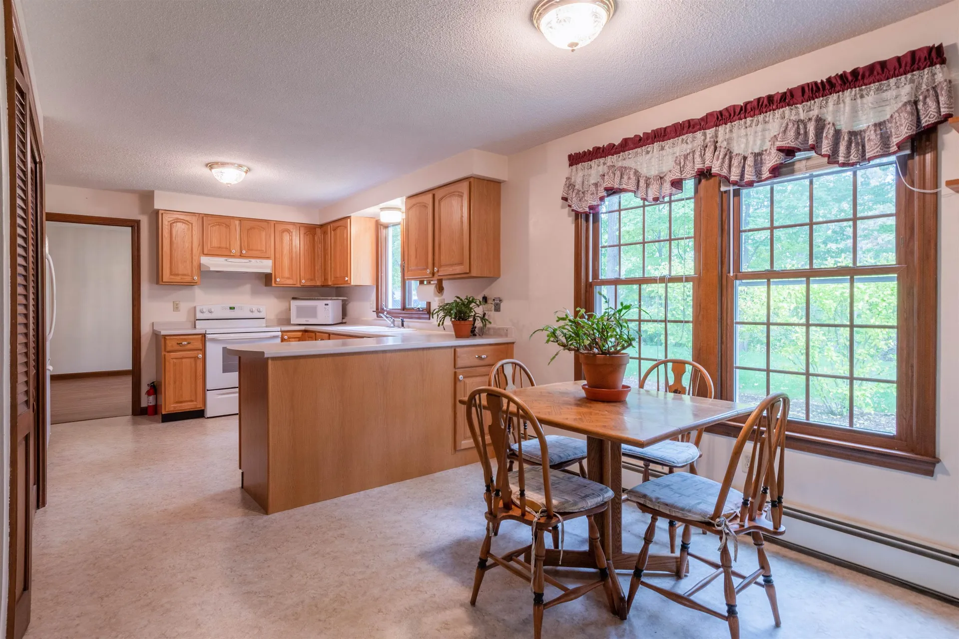 466 Coral Avenue Manchester NH 03104