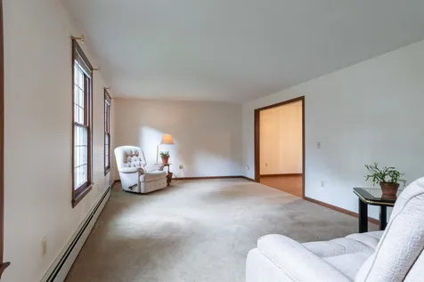 466 Coral Avenue Manchester NH 03104