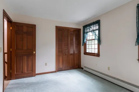466 Coral Avenue Manchester NH 03104