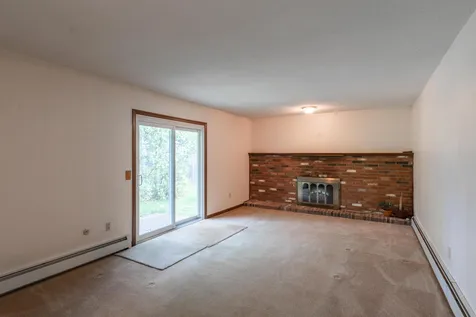 466 Coral Avenue Manchester NH 03104