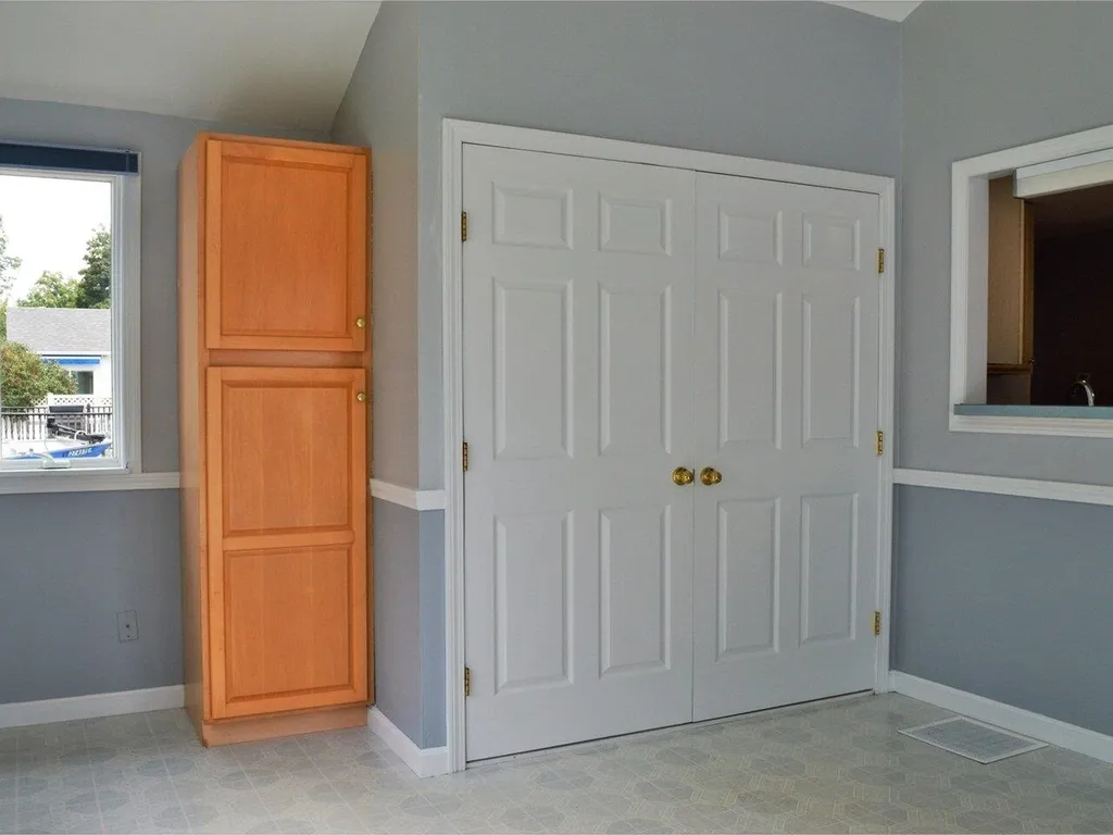 36 Turf Road Burlington VT 05408