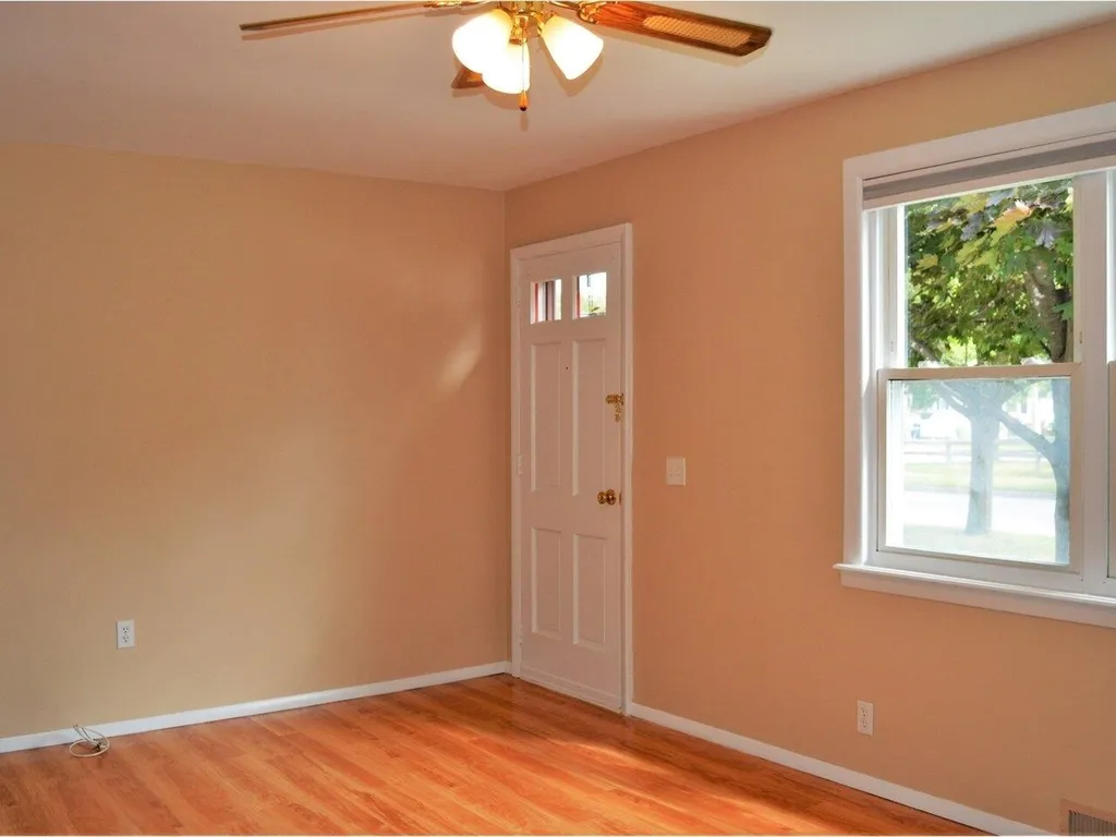 36 Turf Road Burlington VT 05408