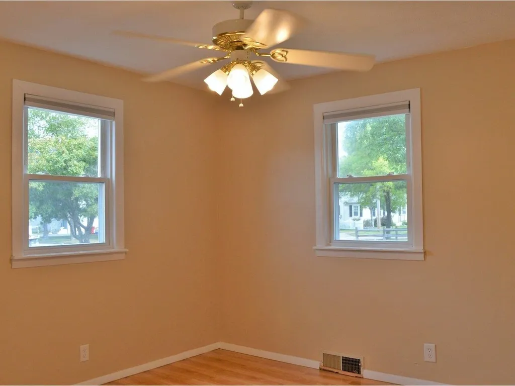 36 Turf Road Burlington VT 05408