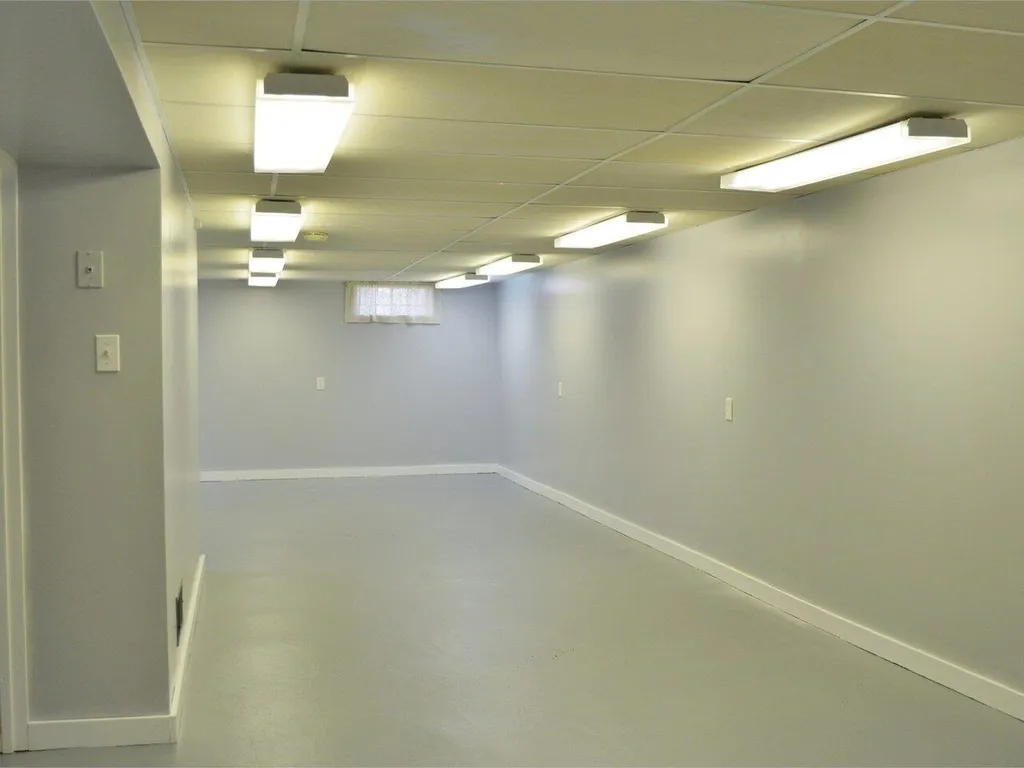 36 Turf Road Burlington VT 05408