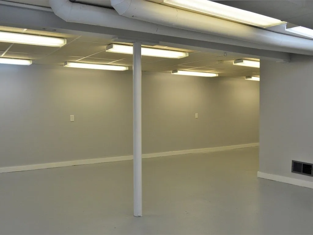 36 Turf Road Burlington VT 05408