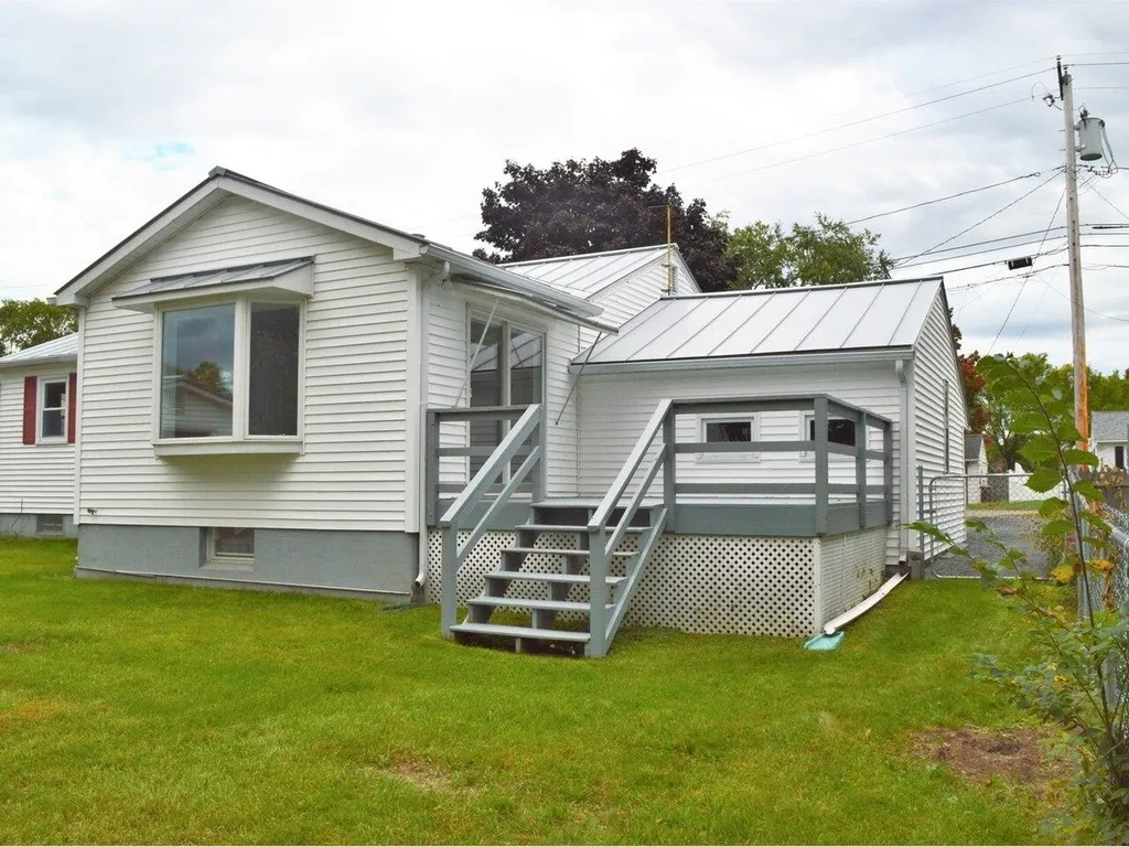 36 Turf Road Burlington VT 05408