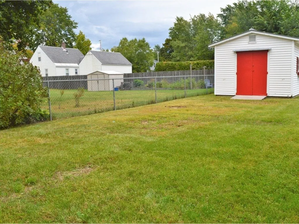 36 Turf Road Burlington VT 05408
