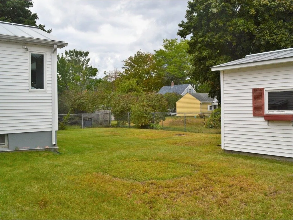 36 Turf Road Burlington VT 05408