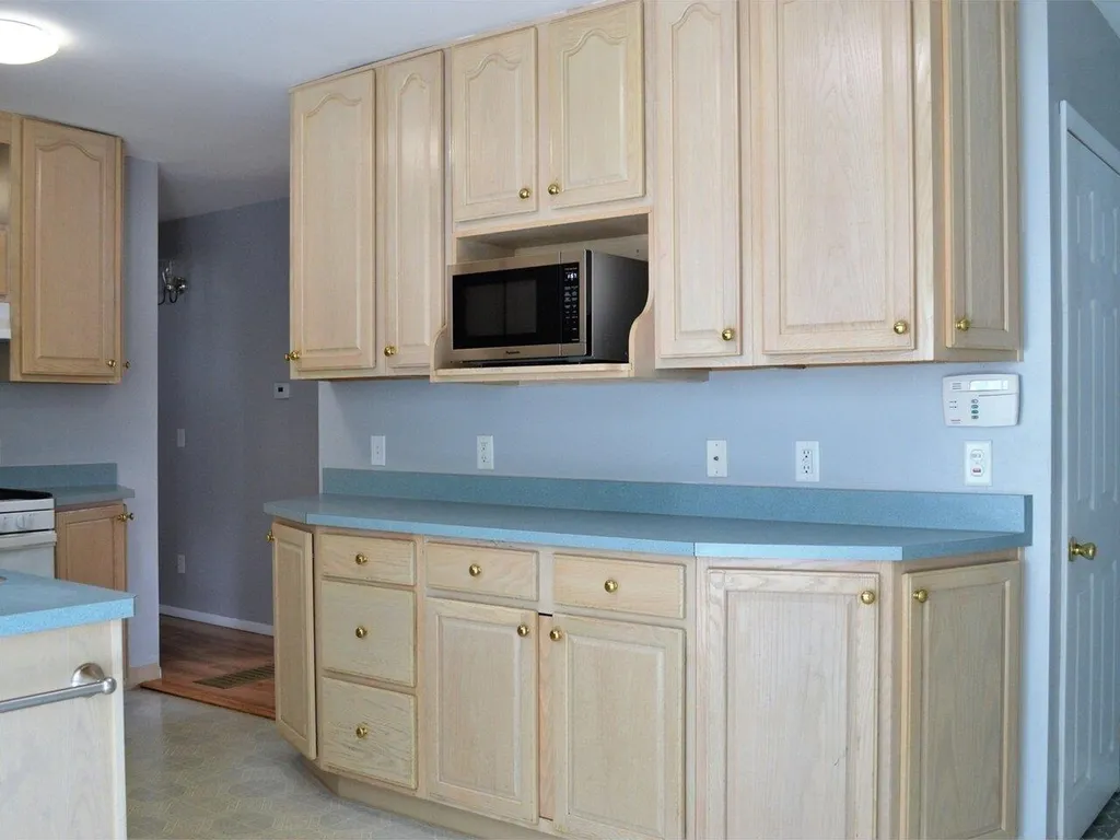 36 Turf Road Burlington VT 05408