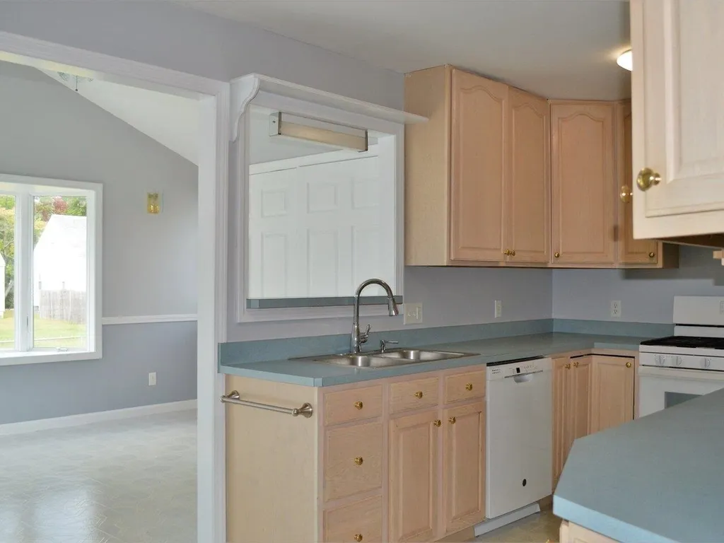 36 Turf Road Burlington VT 05408