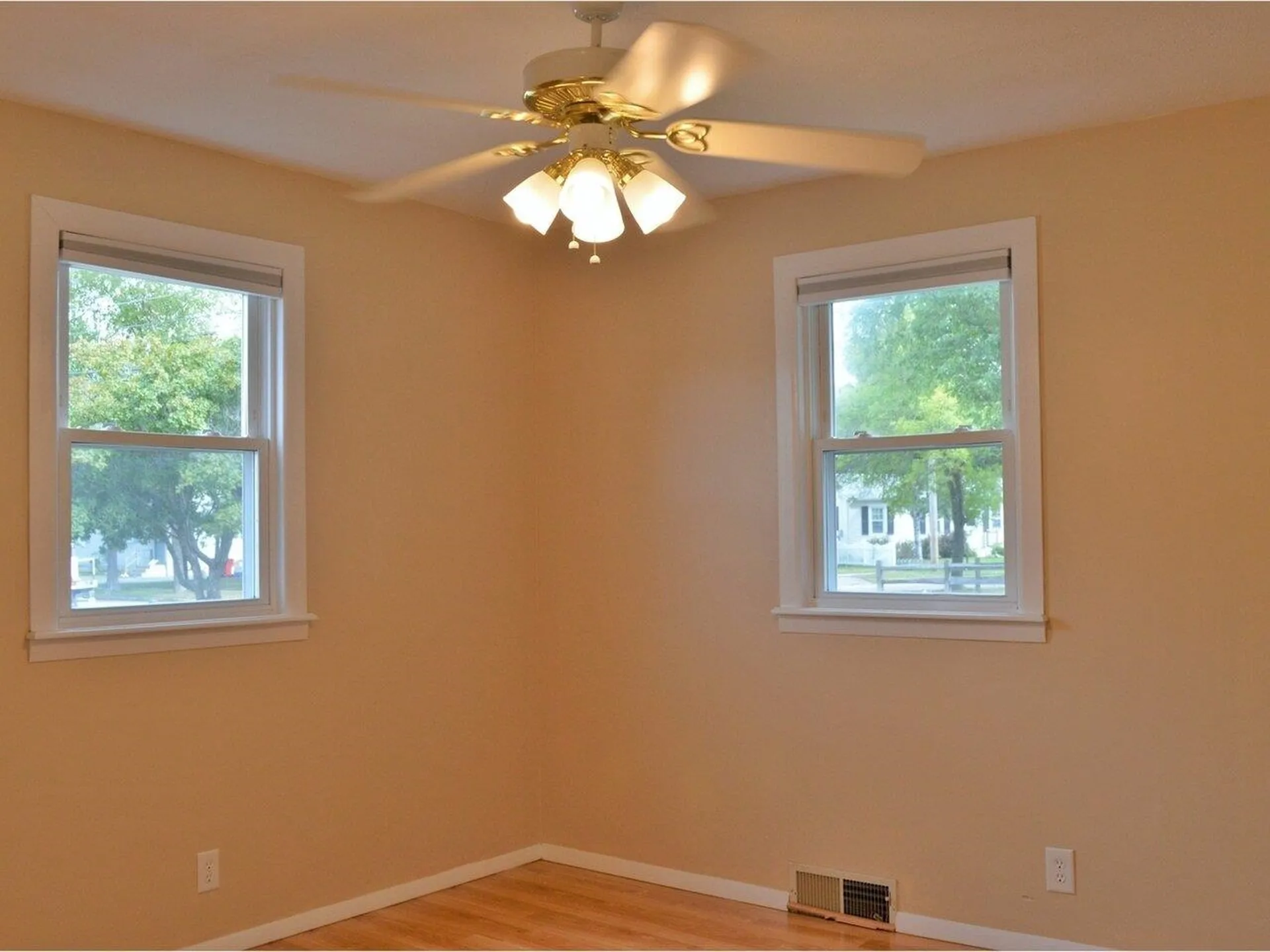 36 Turf Road Burlington VT 05408