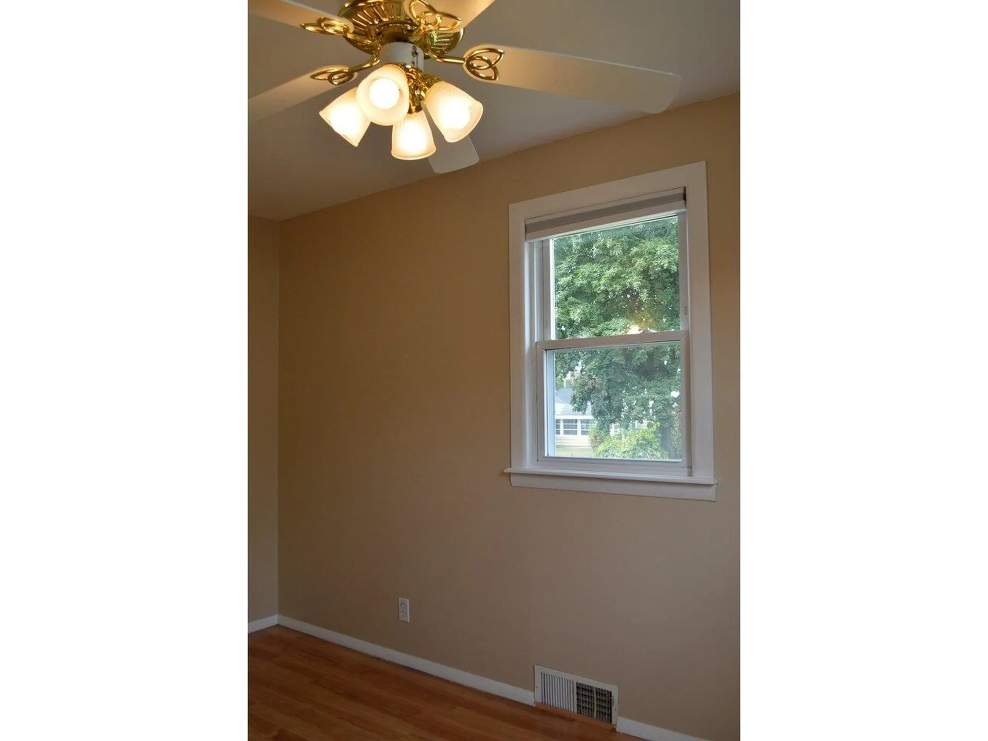 36 Turf Road Burlington VT 05408