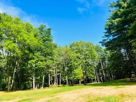 35 Auburn Road Hooksett NH 03106