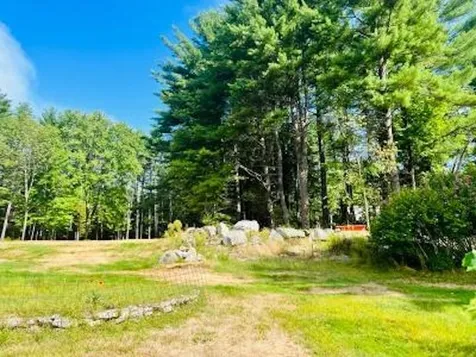 35 Auburn Road Hooksett NH 03106