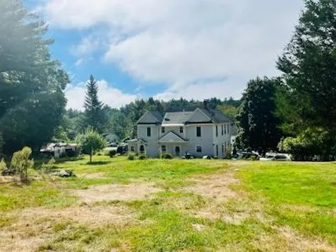 35 Auburn Road Hooksett NH 03106